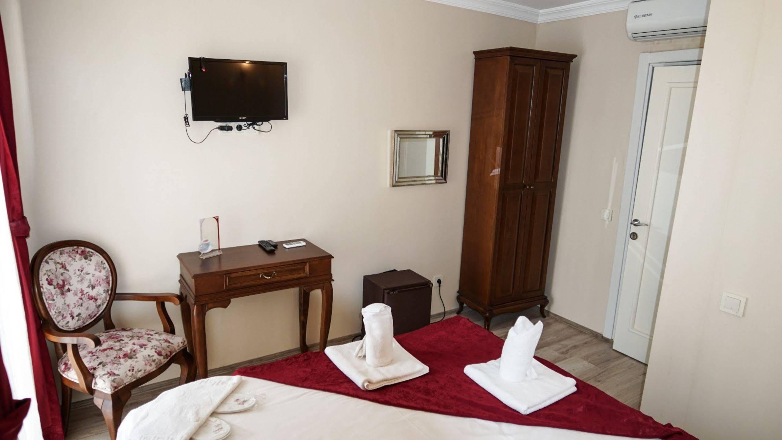 Pelit Boutique Hotel Adalar Exterior photo